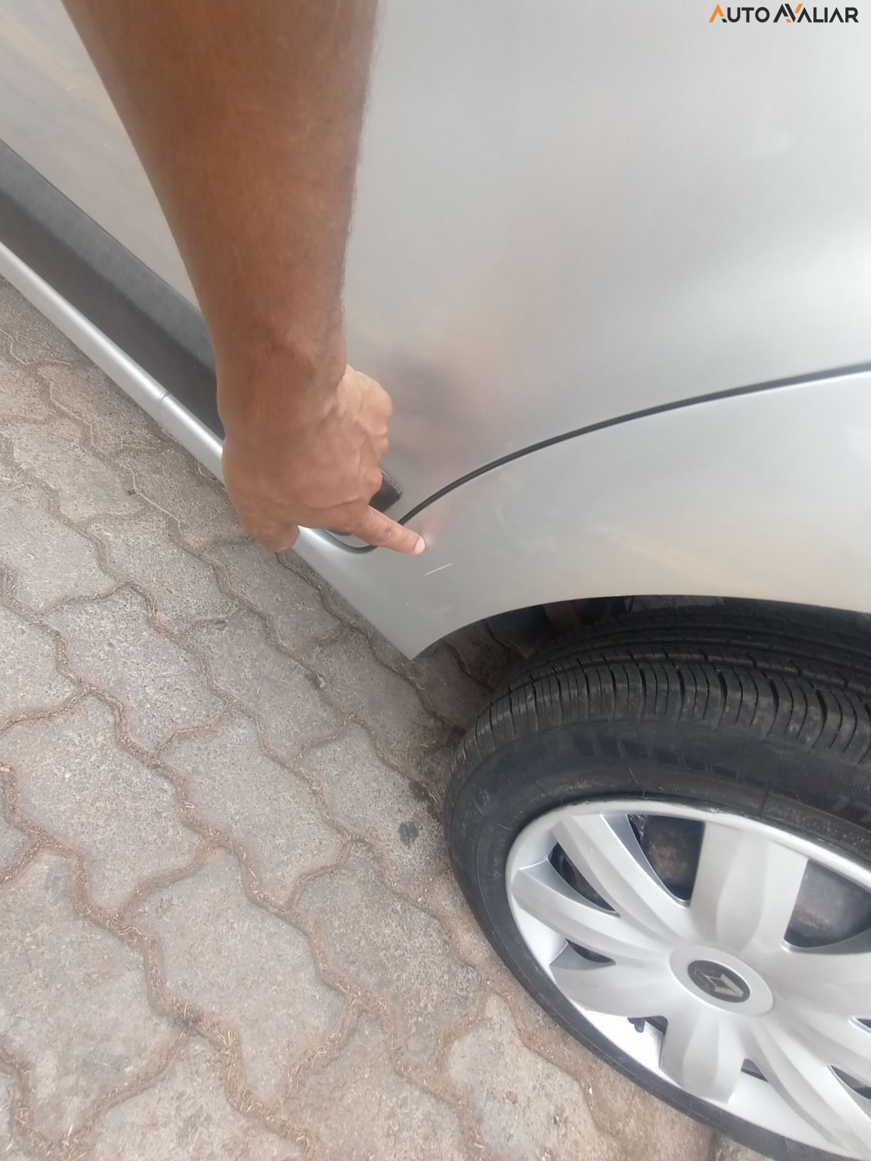 RENAULT SANDERO 1.0 EXPRESSION 16V FLEX 4P MANUAL