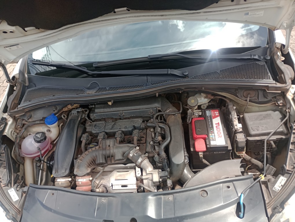 PEUGEOT 2008 1.6 16V THP FLEX GRIFFE 4P MANUAL