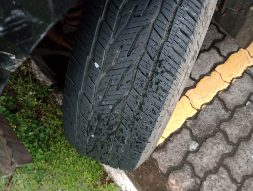 NISSAN FRONTIER 2.5 LE 4X4 CD TURBO ELETRONIC DIESEL 4P AUTOMATICO