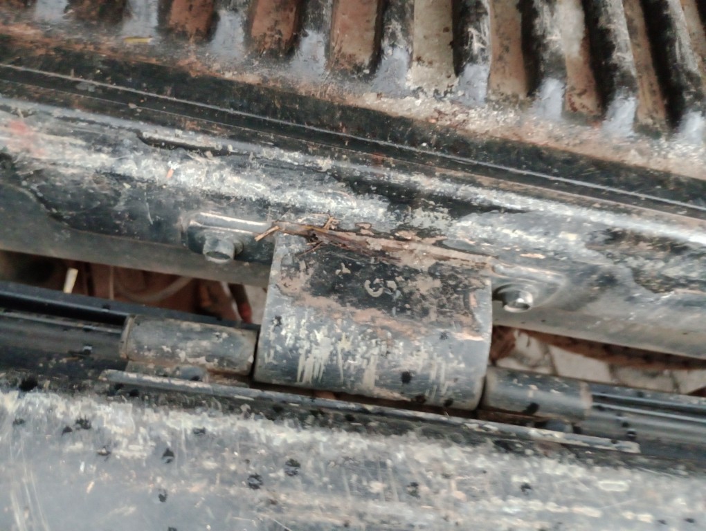 NISSAN FRONTIER 2.5 LE 4X4 CD TURBO ELETRONIC DIESEL 4P AUTOMATICO