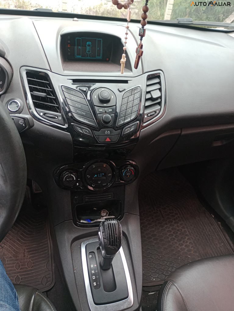 FORD FIESTA 1.6 TITANIUM HATCH 16V FLEX 4P POWERSHIFT