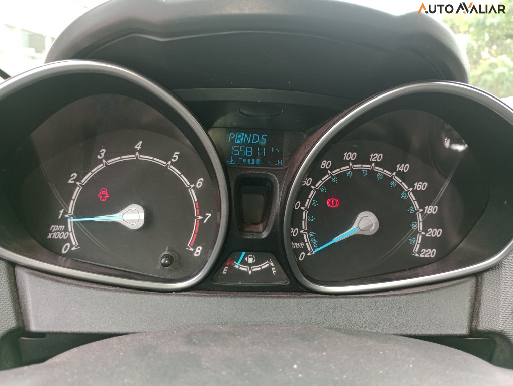 FORD FIESTA 1.6 TITANIUM HATCH 16V FLEX 4P POWERSHIFT