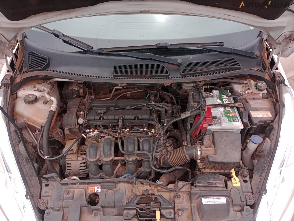 FORD FIESTA 1.6 TITANIUM HATCH 16V FLEX 4P POWERSHIFT