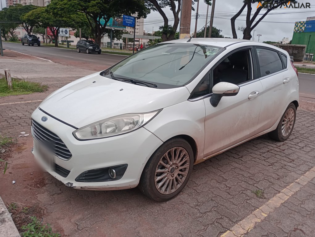 FORD FIESTA 1.6 TITANIUM HATCH 16V FLEX 4P POWERSHIFT