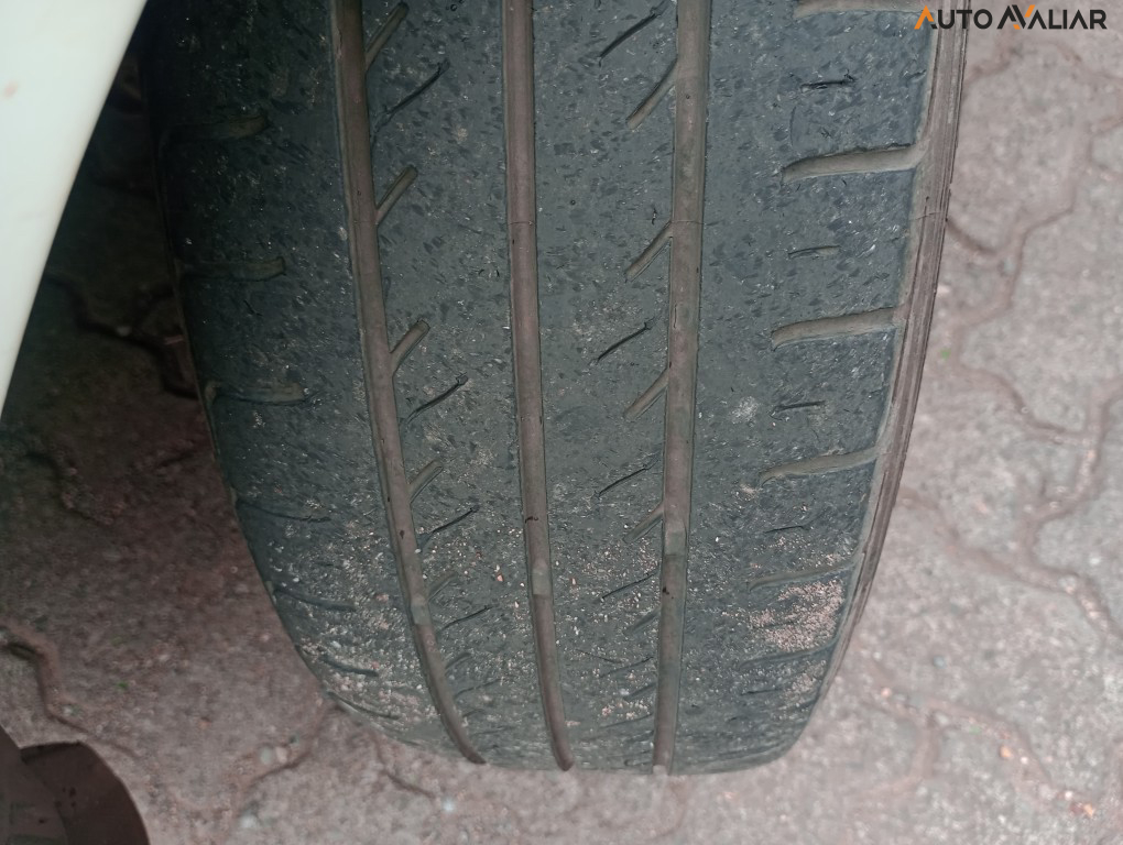 FORD FIESTA 1.6 TITANIUM HATCH 16V FLEX 4P POWERSHIFT