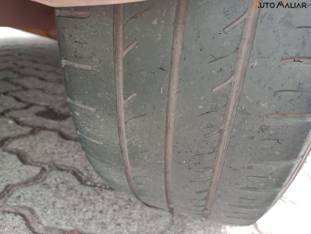 FORD FIESTA 1.6 TITANIUM HATCH 16V FLEX 4P POWERSHIFT