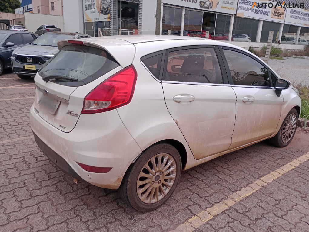 FORD FIESTA 1.6 TITANIUM HATCH 16V FLEX 4P POWERSHIFT