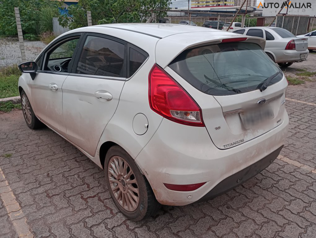 FORD FIESTA 1.6 TITANIUM HATCH 16V FLEX 4P POWERSHIFT