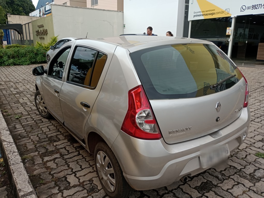 RENAULT SANDERO 1.0 AUTHENTIQUE 16V FLEX 4P MANUAL