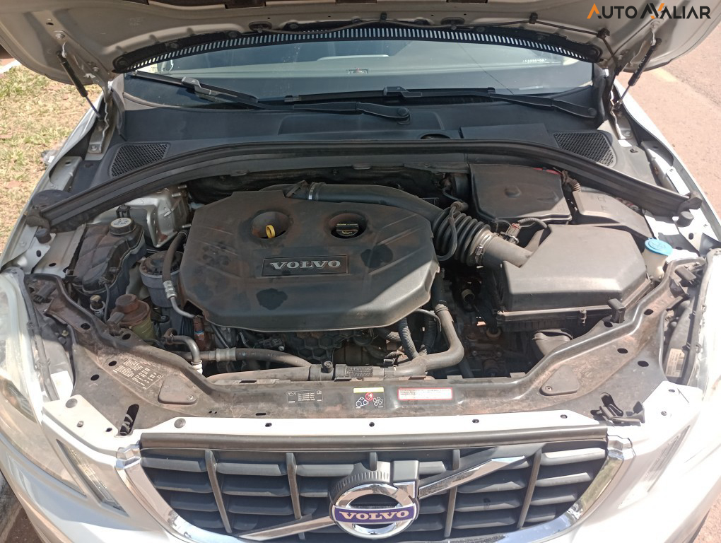 VOLVO XC60 2.0 T5 COMFORT FWD TURBO GASOLINA 4P AUTOMATICO