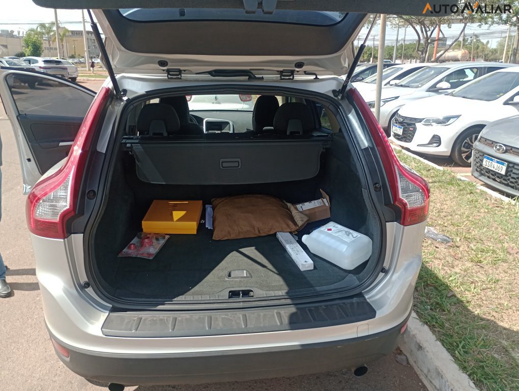 VOLVO XC60 2.0 T5 COMFORT FWD TURBO GASOLINA 4P AUTOMATICO