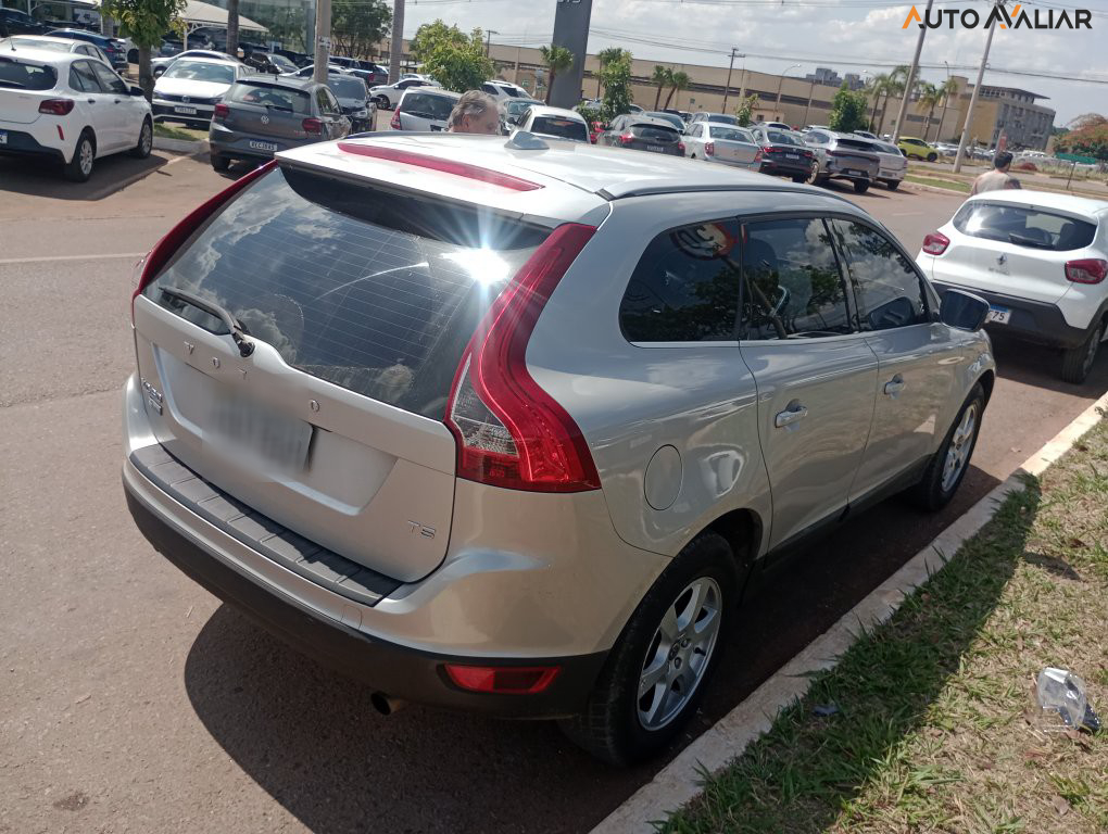 VOLVO XC60 2.0 T5 COMFORT FWD TURBO GASOLINA 4P AUTOMATICO