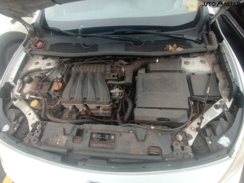 RENAULT FLUENCE 2.0 DYNAMIQUE 16V FLEX 4P AUTOMATICO