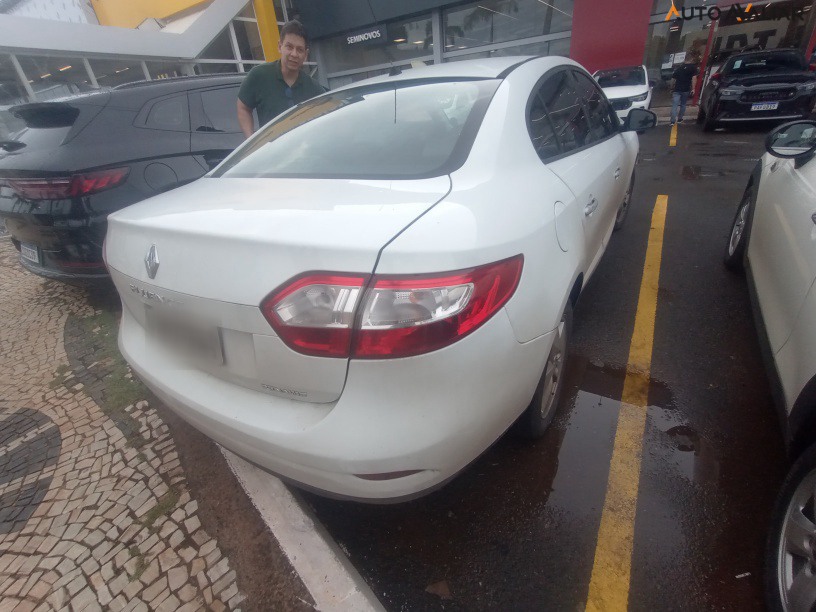 RENAULT FLUENCE 2.0 DYNAMIQUE 16V FLEX 4P AUTOMATICO