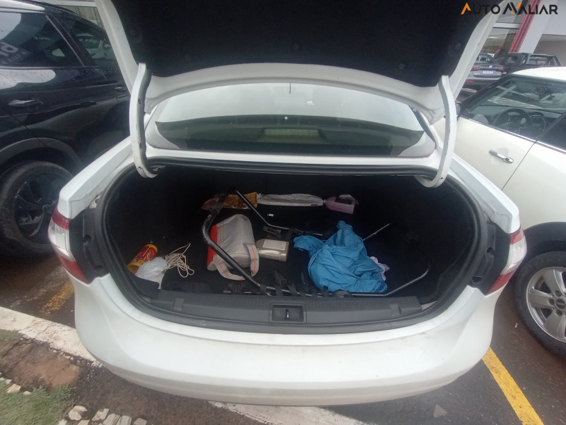 RENAULT FLUENCE 2.0 DYNAMIQUE 16V FLEX 4P AUTOMATICO