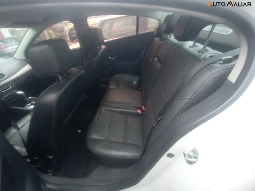 RENAULT FLUENCE 2.0 DYNAMIQUE 16V FLEX 4P AUTOMATICO