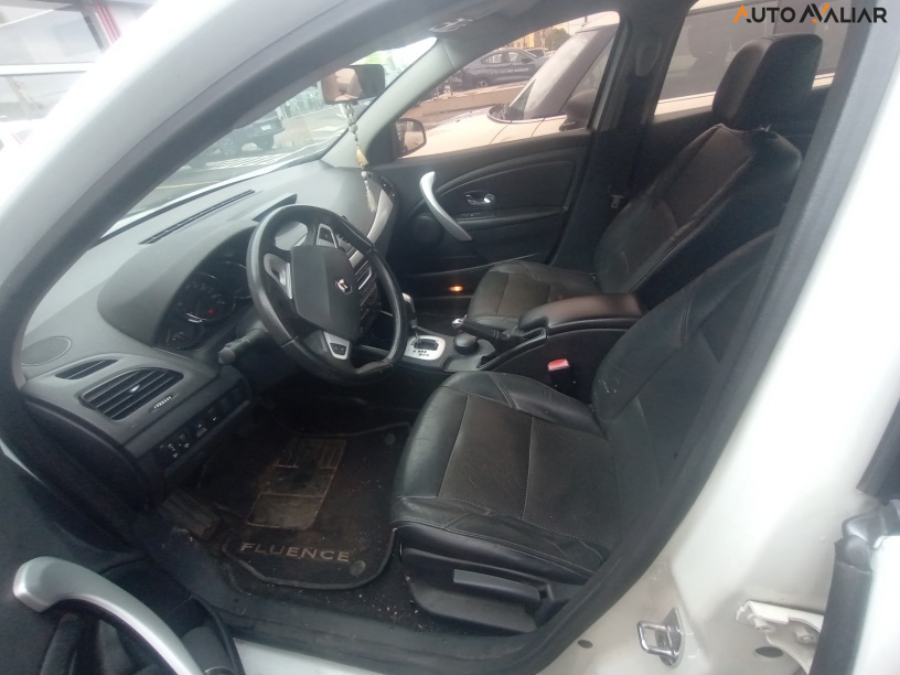 RENAULT FLUENCE 2.0 DYNAMIQUE 16V FLEX 4P AUTOMATICO