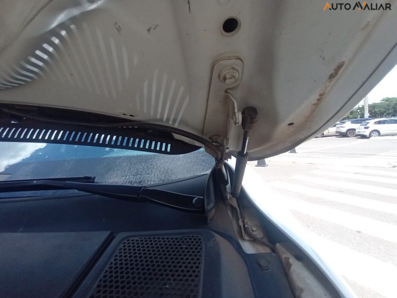 VOLVO XC60 2.4 D5 MOMENTUM DIESEL AWD 4P AUTOMATICO