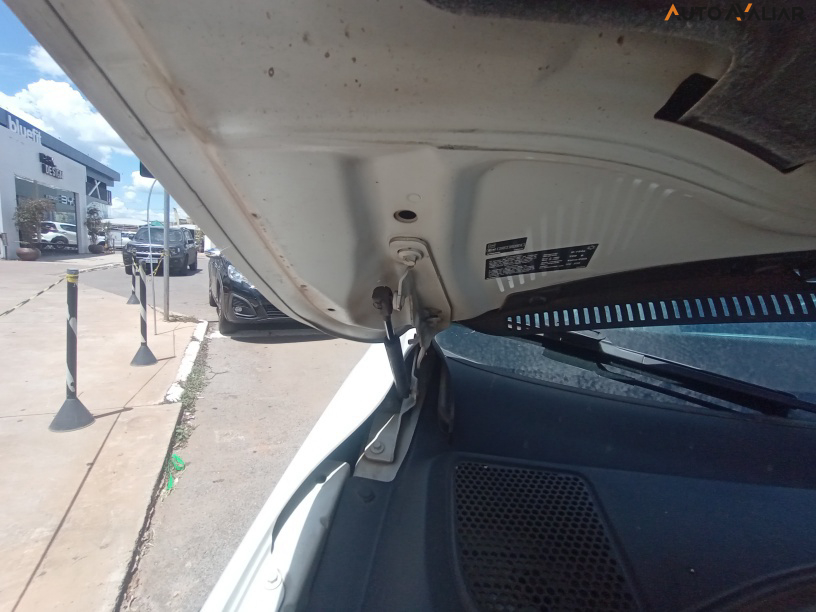 VOLVO XC60 2.4 D5 MOMENTUM DIESEL AWD 4P AUTOMATICO