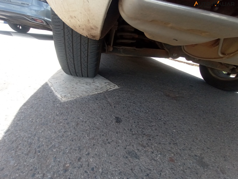 VOLVO XC60 2.4 D5 MOMENTUM DIESEL AWD 4P AUTOMATICO