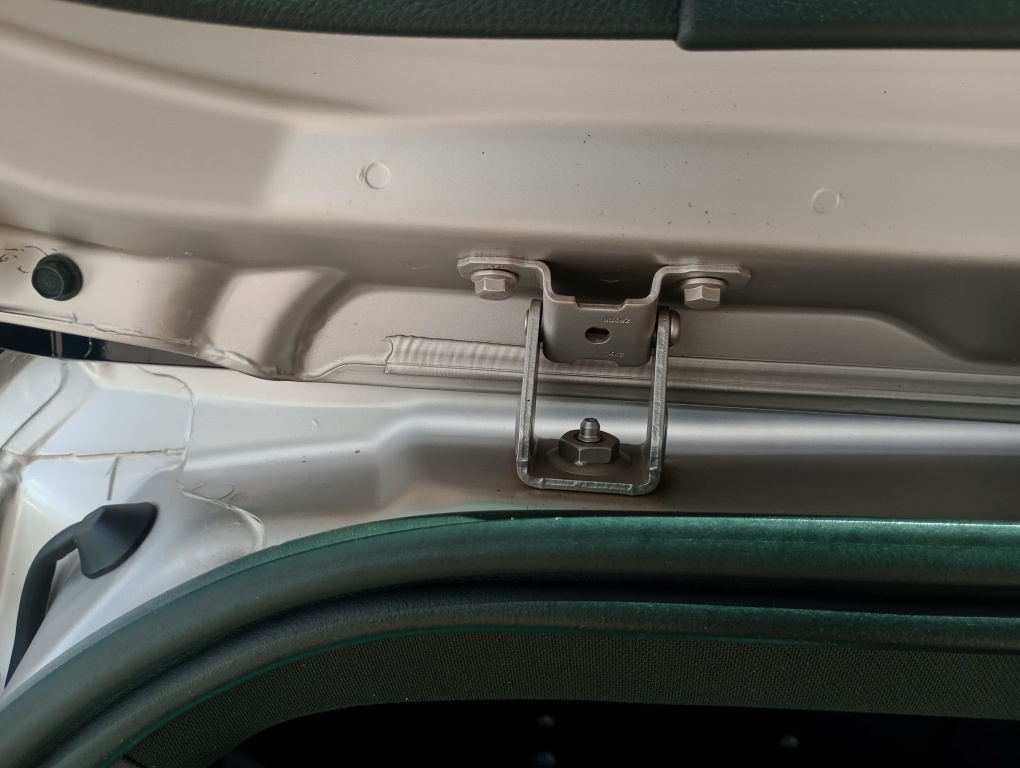 JEEP COMMANDER 2.0 TD380 TURBO DIESEL OVERLAND AT9