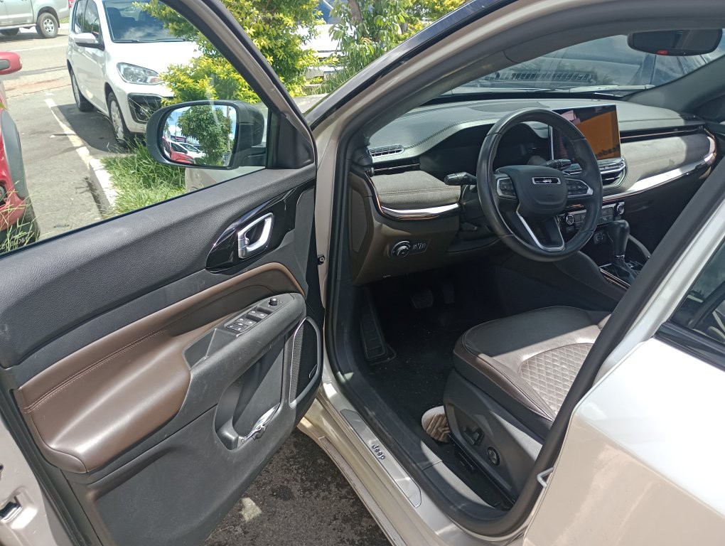 JEEP COMMANDER 2.0 TD380 TURBO DIESEL OVERLAND AT9