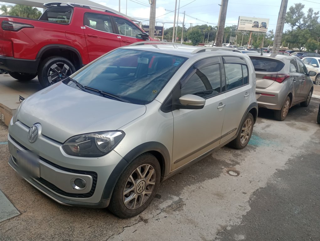 VOLKSWAGEN CROSS UP 1.0 MPI 12V FLEX 4P MANUAL