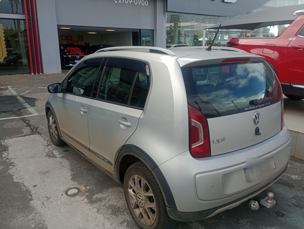 VOLKSWAGEN CROSS UP 1.0 MPI 12V FLEX 4P MANUAL