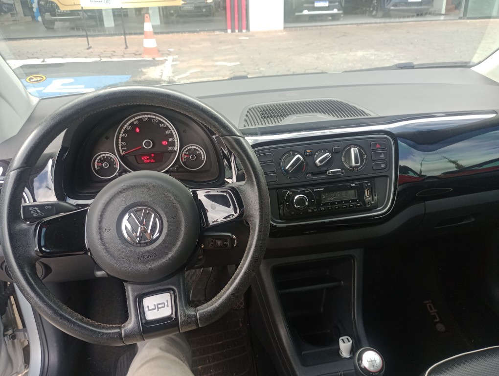 VOLKSWAGEN CROSS UP 1.0 MPI 12V FLEX 4P MANUAL