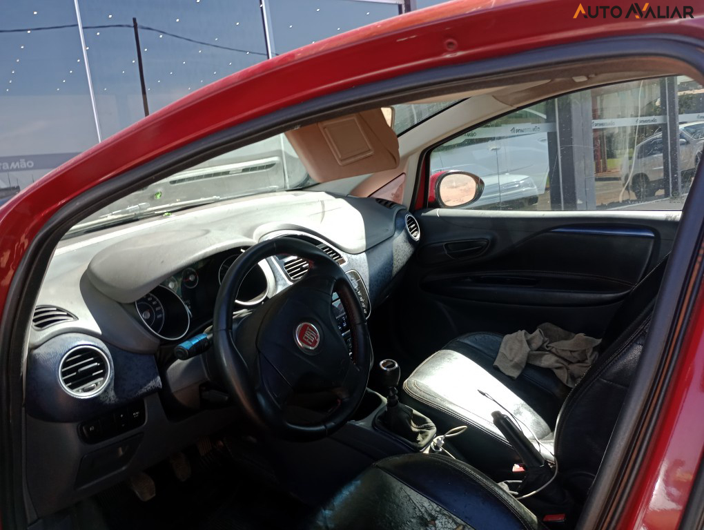 FIAT PUNTO 1.4 ATTRACTIVE 8V FLEX 4P MANUAL