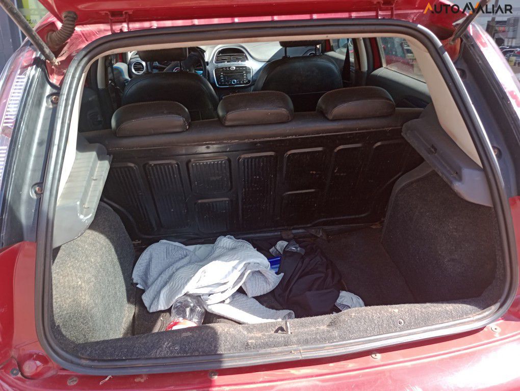 FIAT PUNTO 1.4 ATTRACTIVE 8V FLEX 4P MANUAL