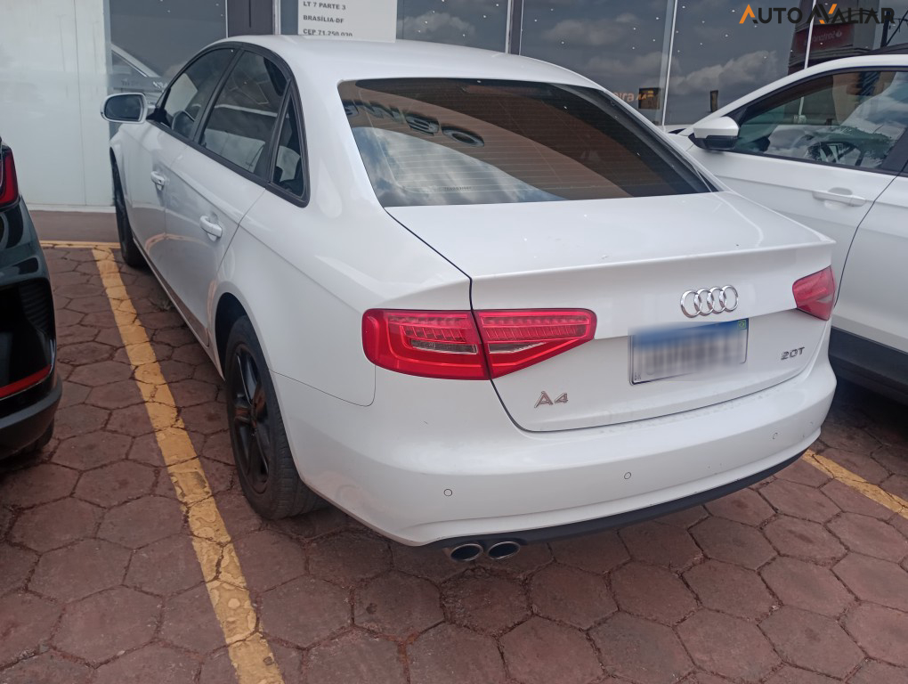 AUDI A4 2.0 TFSI ATTRACTION 180CV GASOLINA 4P MULTITRONIC