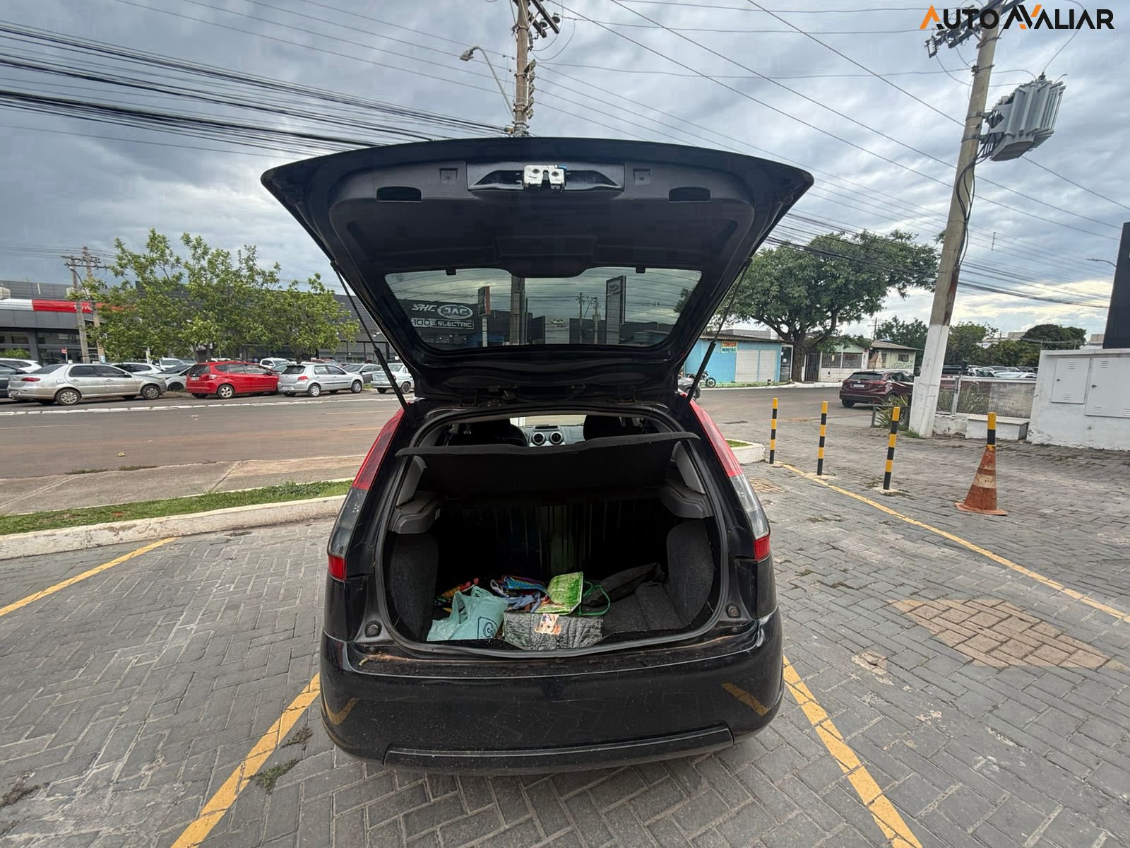 FORD FIESTA 1.0 ROCAM HATCH 8V FLEX 4P MANUAL