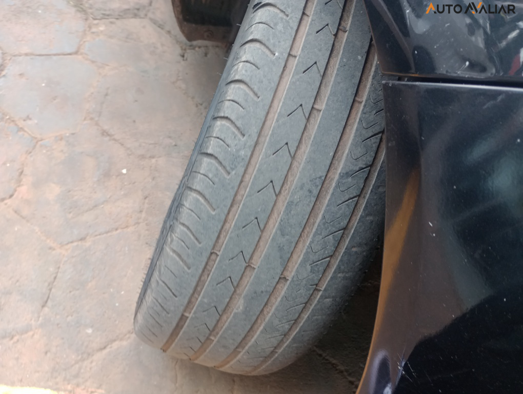 FORD FIESTA 1.6 TITANIUM HATCH 16V FLEX 4P POWERSHIFT