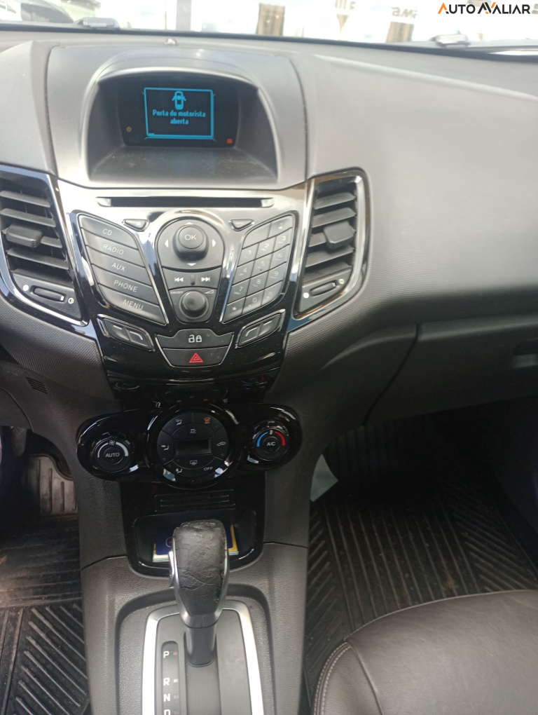 FORD FIESTA 1.6 TITANIUM HATCH 16V FLEX 4P POWERSHIFT