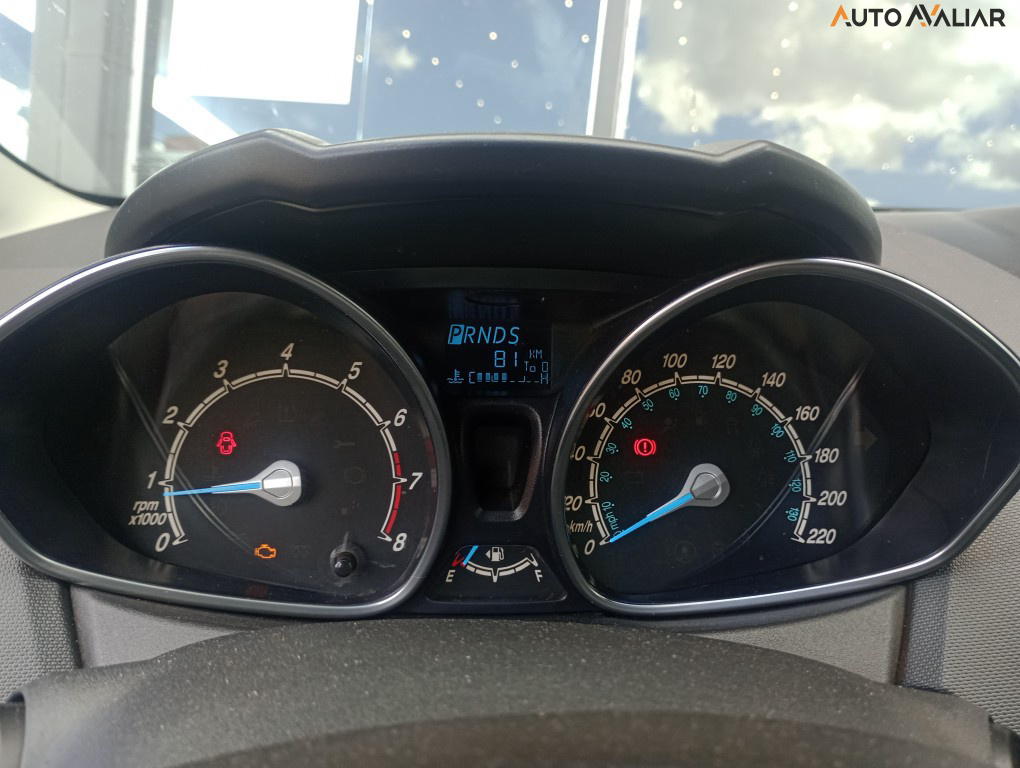 FORD FIESTA 1.6 TITANIUM HATCH 16V FLEX 4P POWERSHIFT