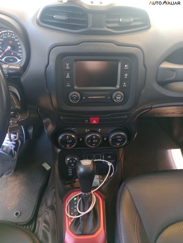 JEEP RENEGADE 2.0 16V TURBO DIESEL TRAILHAWK 4P 4X4 AUTOMATICO