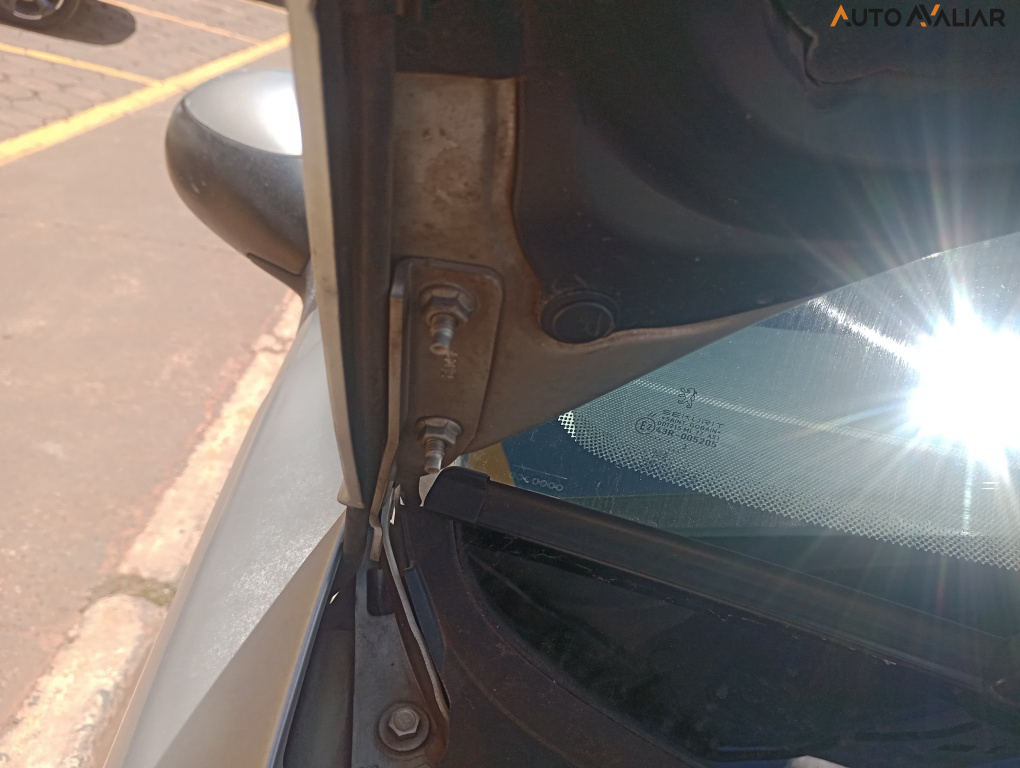 PEUGEOT 207 1.4 XR 8V FLEX 4P MANUAL