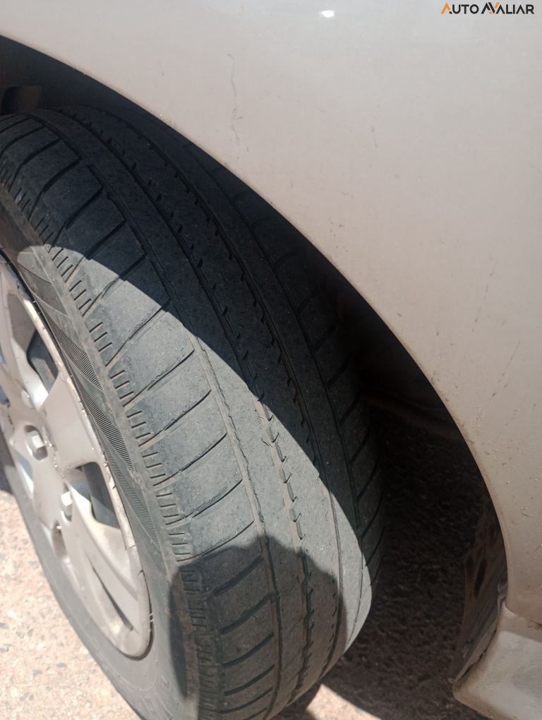 PEUGEOT 207 1.4 XR 8V FLEX 4P MANUAL