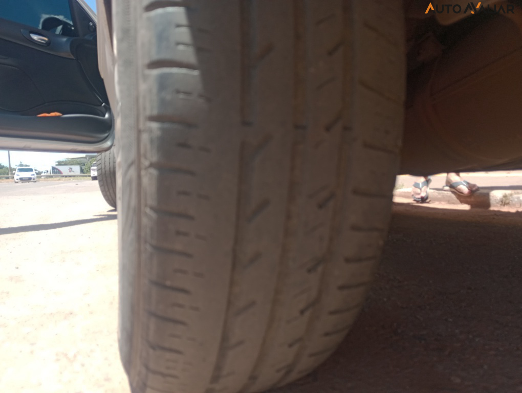 PEUGEOT 207 1.4 XR 8V FLEX 4P MANUAL