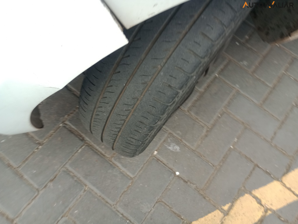 FIAT MOBI 1.0 8V EVO FLEX LIKE. MANUAL