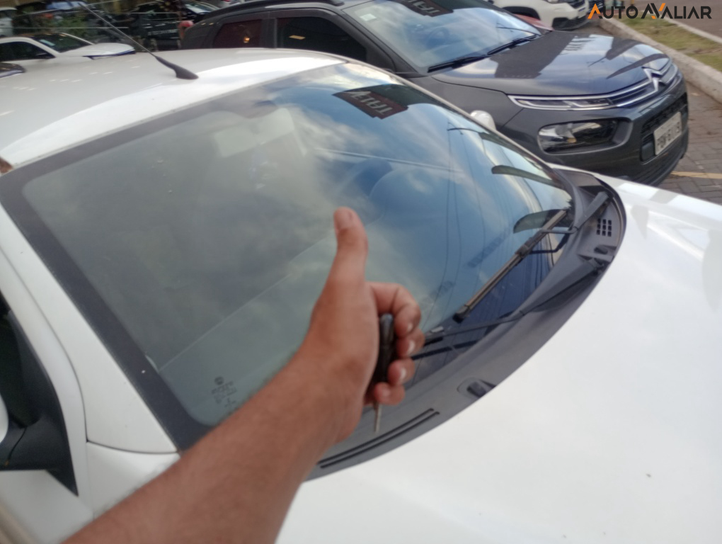 FIAT MOBI 1.0 8V EVO FLEX LIKE. MANUAL