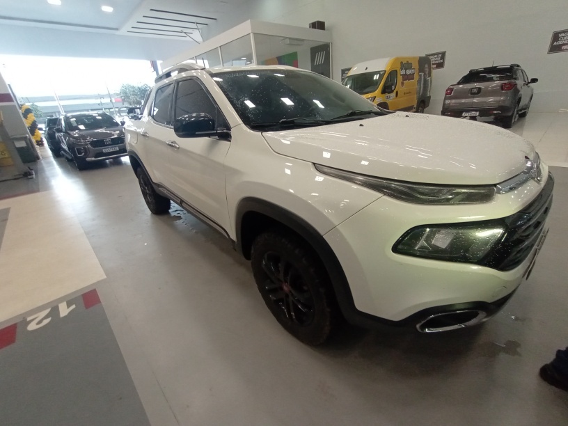 FIAT TORO 2.0 16V TURBO DIESEL VOLCANO 4WD AT9