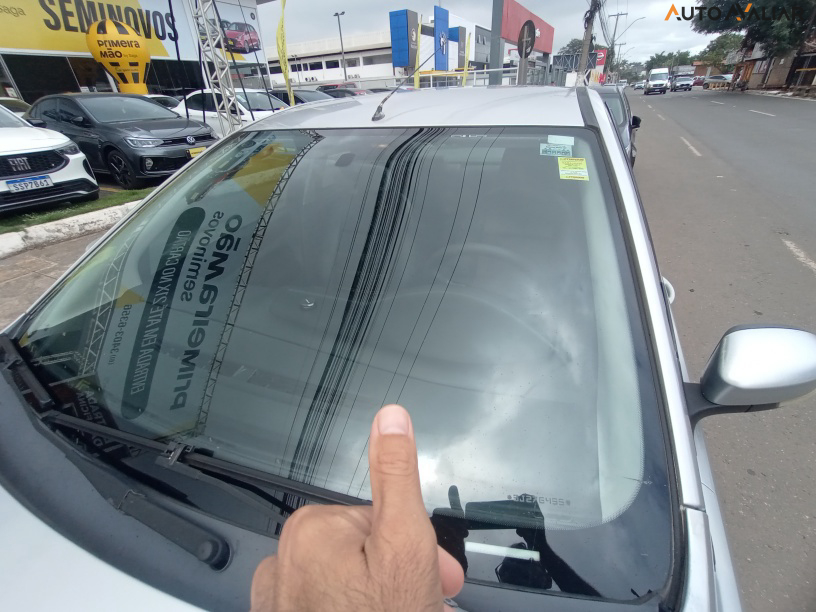 FORD FOCUS 2.0 GHIA SEDAN 16V GASOLINA 4P MANUAL