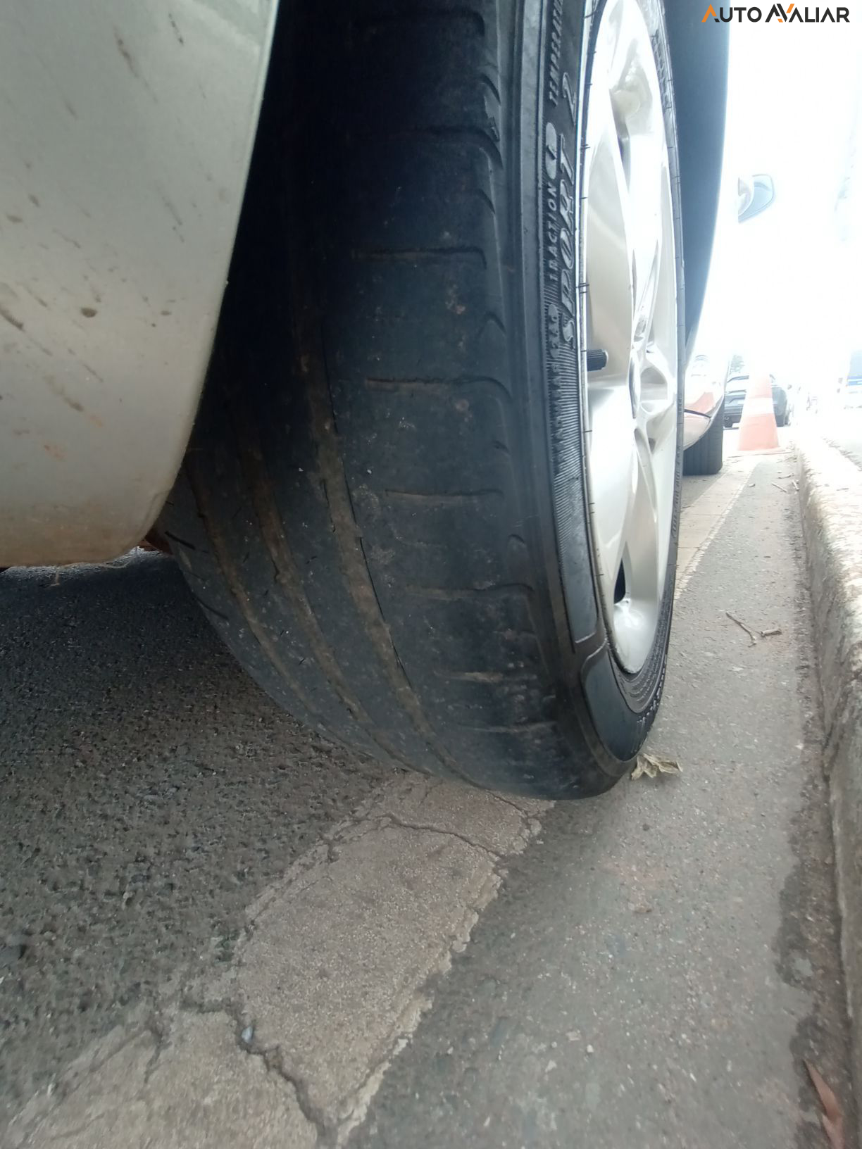 FORD FOCUS 2.0 GHIA SEDAN 16V GASOLINA 4P MANUAL