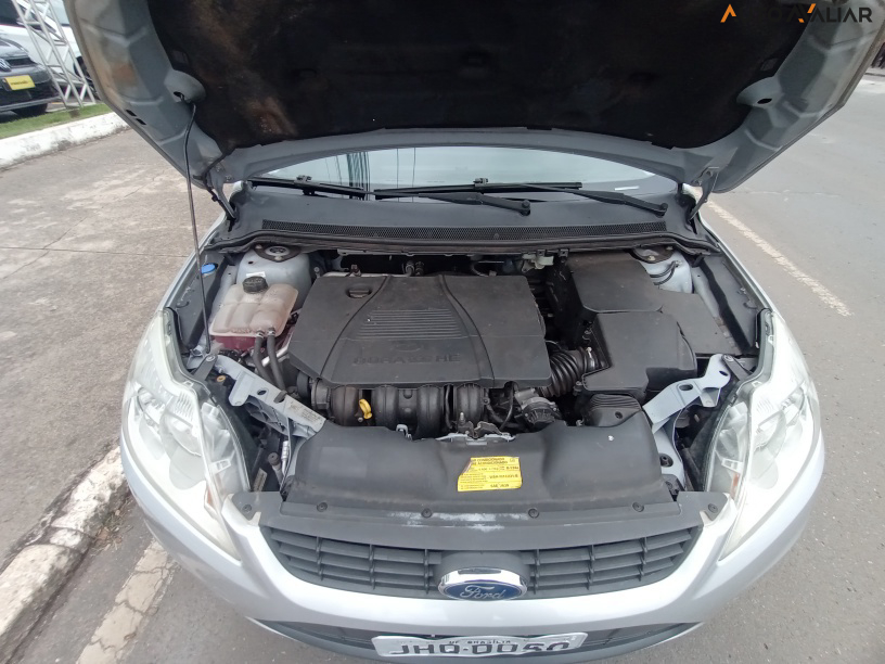 FORD FOCUS 2.0 GHIA SEDAN 16V GASOLINA 4P MANUAL