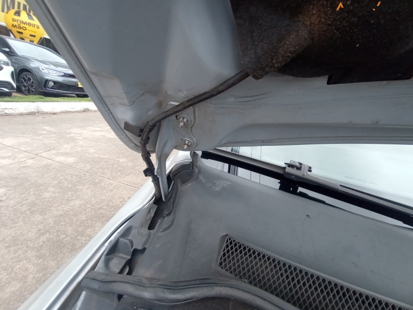 FORD FOCUS 2.0 GHIA SEDAN 16V GASOLINA 4P MANUAL