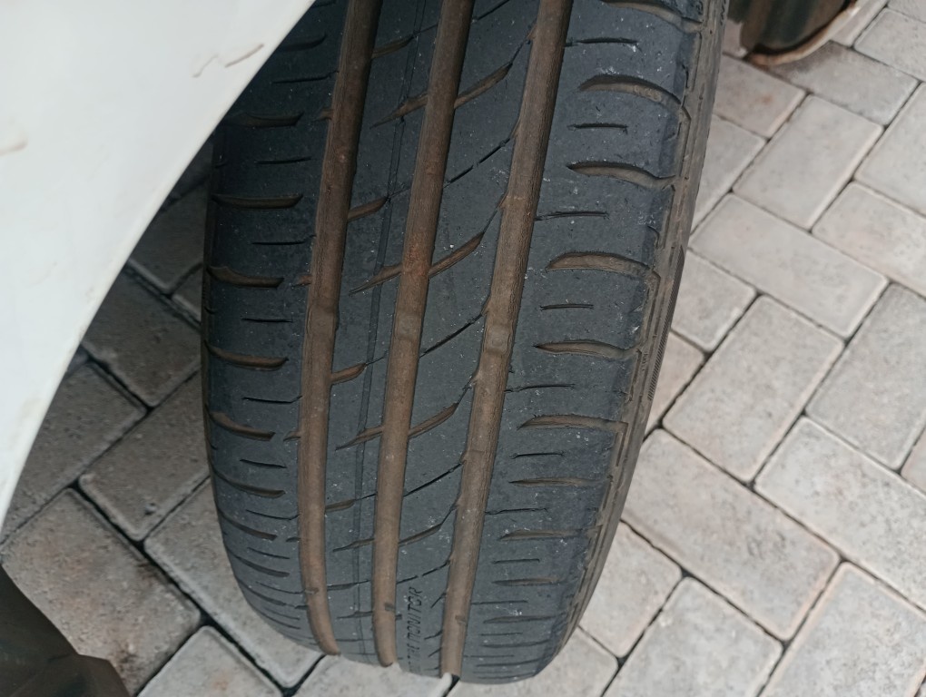 FIAT PALIO 1.6 MPI ESSENCE 16V FLEX 4P AUTOMATIZADO