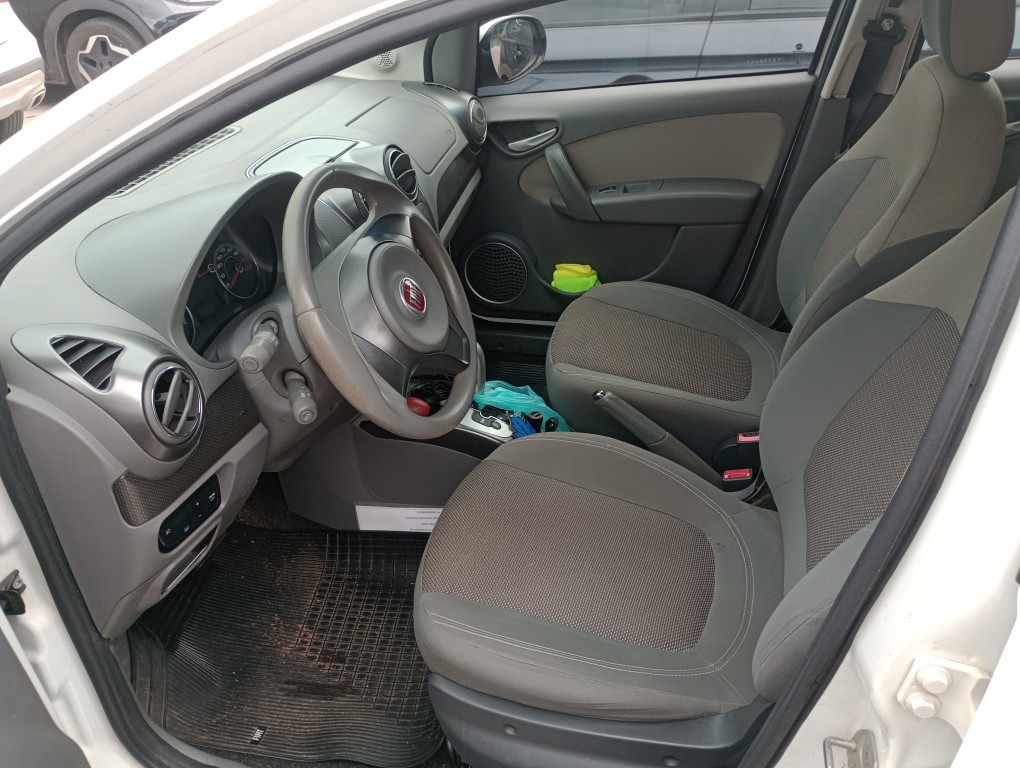 FIAT PALIO 1.6 MPI ESSENCE 16V FLEX 4P AUTOMATIZADO