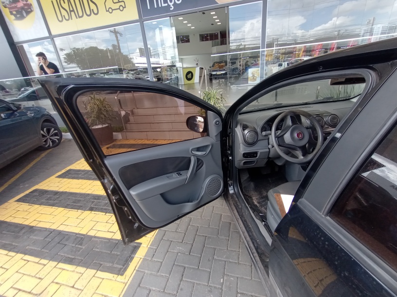 FIAT PALIO 1.6 MPI ESSENCE 16V FLEX 4P AUTOMATIZADO